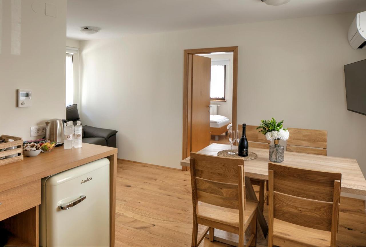 ורהניקה Guesthouse Tursic מראה חיצוני תמונה