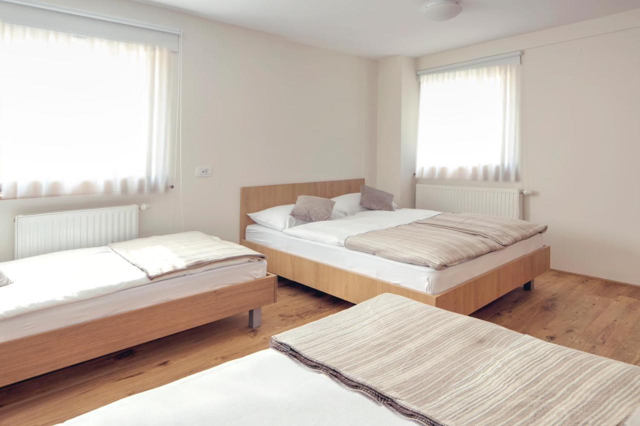 ורהניקה Guesthouse Tursic מראה חיצוני תמונה