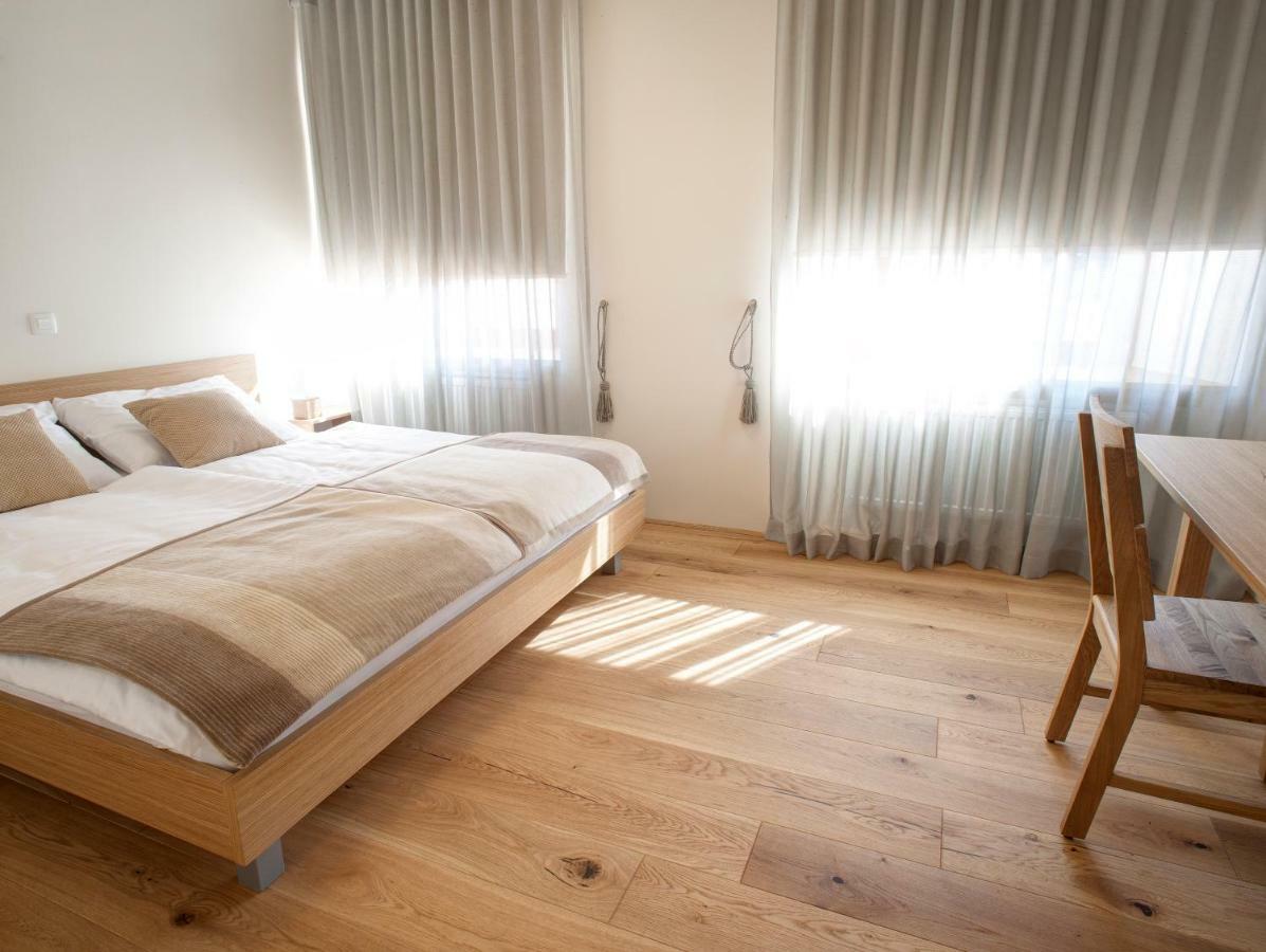 ורהניקה Guesthouse Tursic מראה חיצוני תמונה